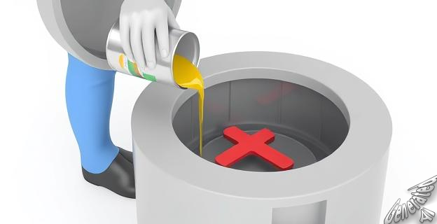 No debes tirar el aceite por el desagüe, sino absorberlo con papel de cocina o sellarlo en una botella y tirarlo a los residuos mezclados