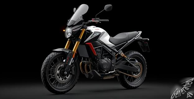 La Xplora 557 es la moto que Rieju ha creado en colaboración con QJ Motors y MV Augusta
